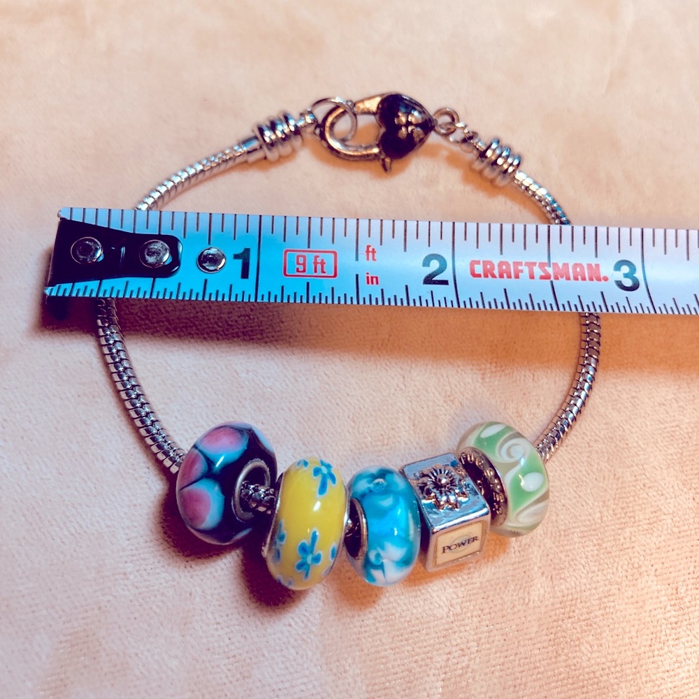 Pandora-like bracelet with 5 charms